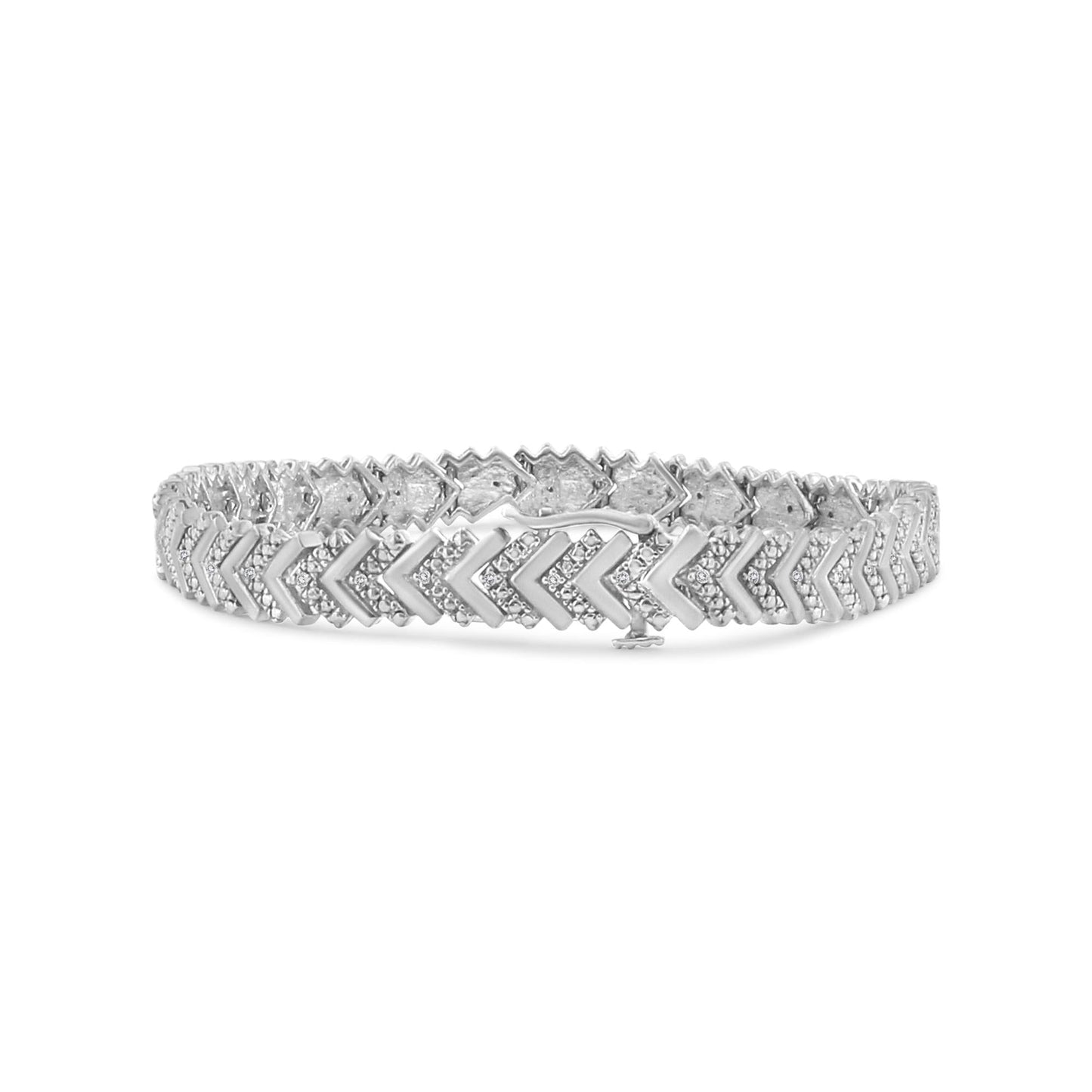 .925 Sterling Silver 1/6 Cttw Round-Cut Diamond Chevron Wave 7.25’’ Link