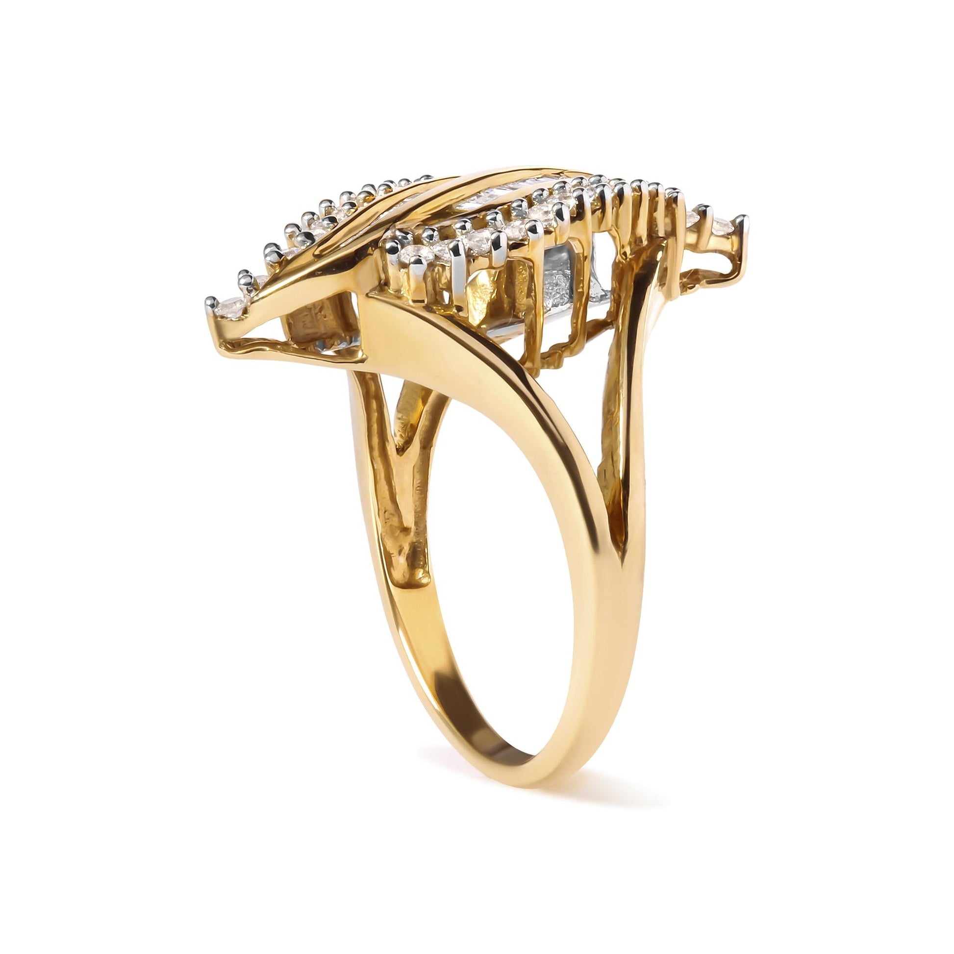 10K Yellow Gold 1/2 Cttw Round and Baguette Cut Diamond Cocktail Ring (H-I