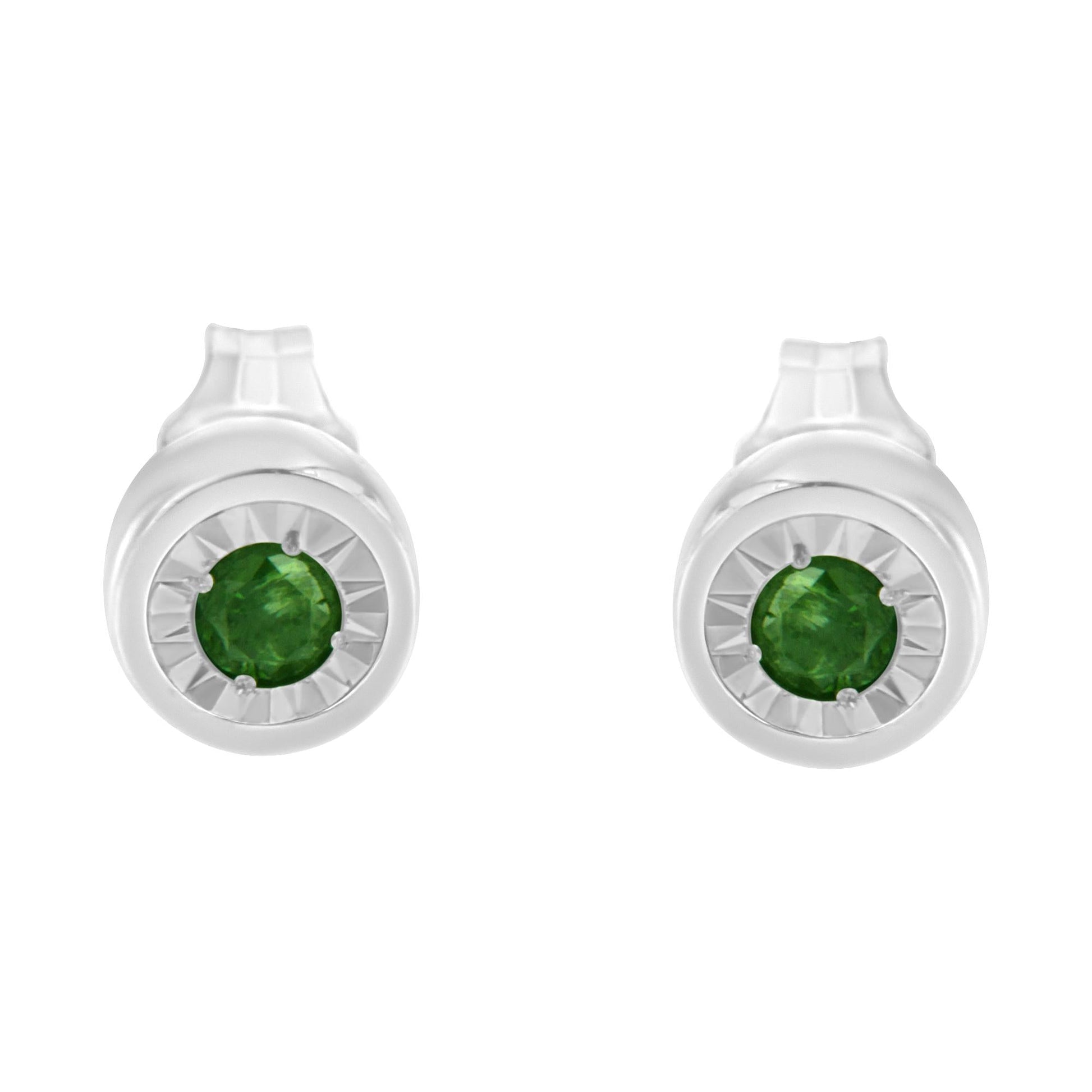 .925 Sterling Silver 0.15 Cttw Round Brilliant-Cut Green Diamond Miracle-Set