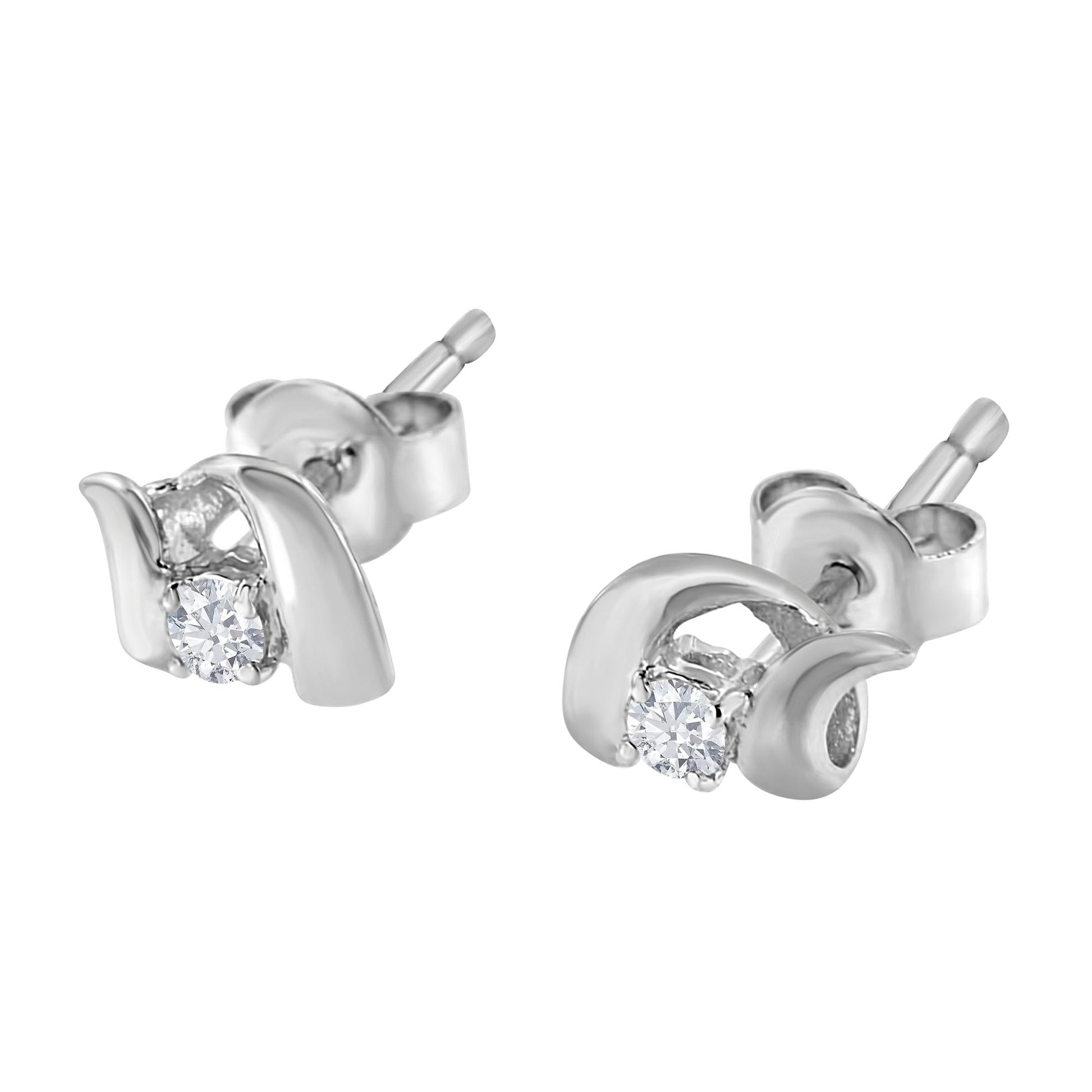 .925 Sterling Silver Round Cut Diamond Fashion Earrings (0.10 cttw I-J Color