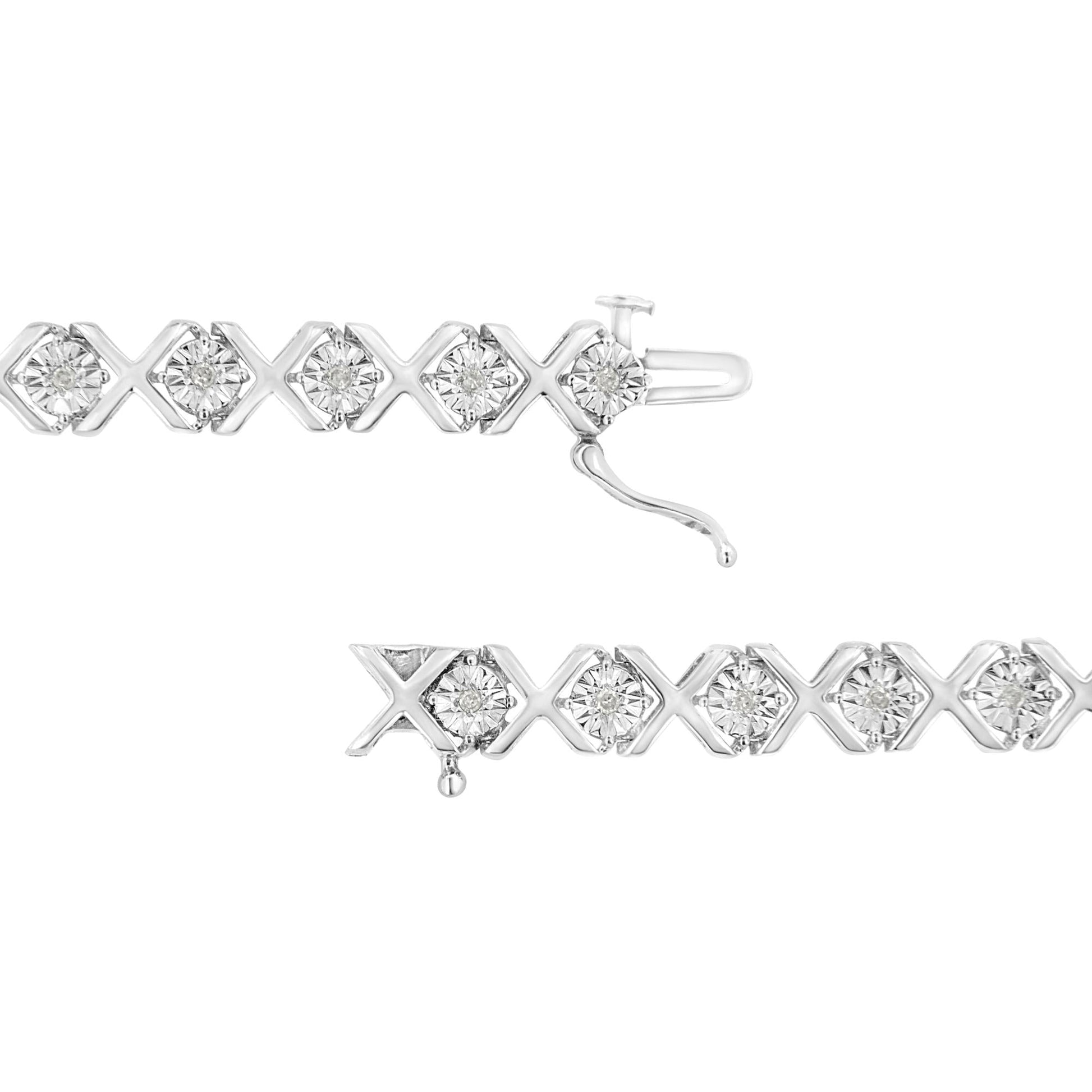 .925 Sterling Silver 1/4 Cttw Miracle-Set Round Cut Diamond ’X’ Link