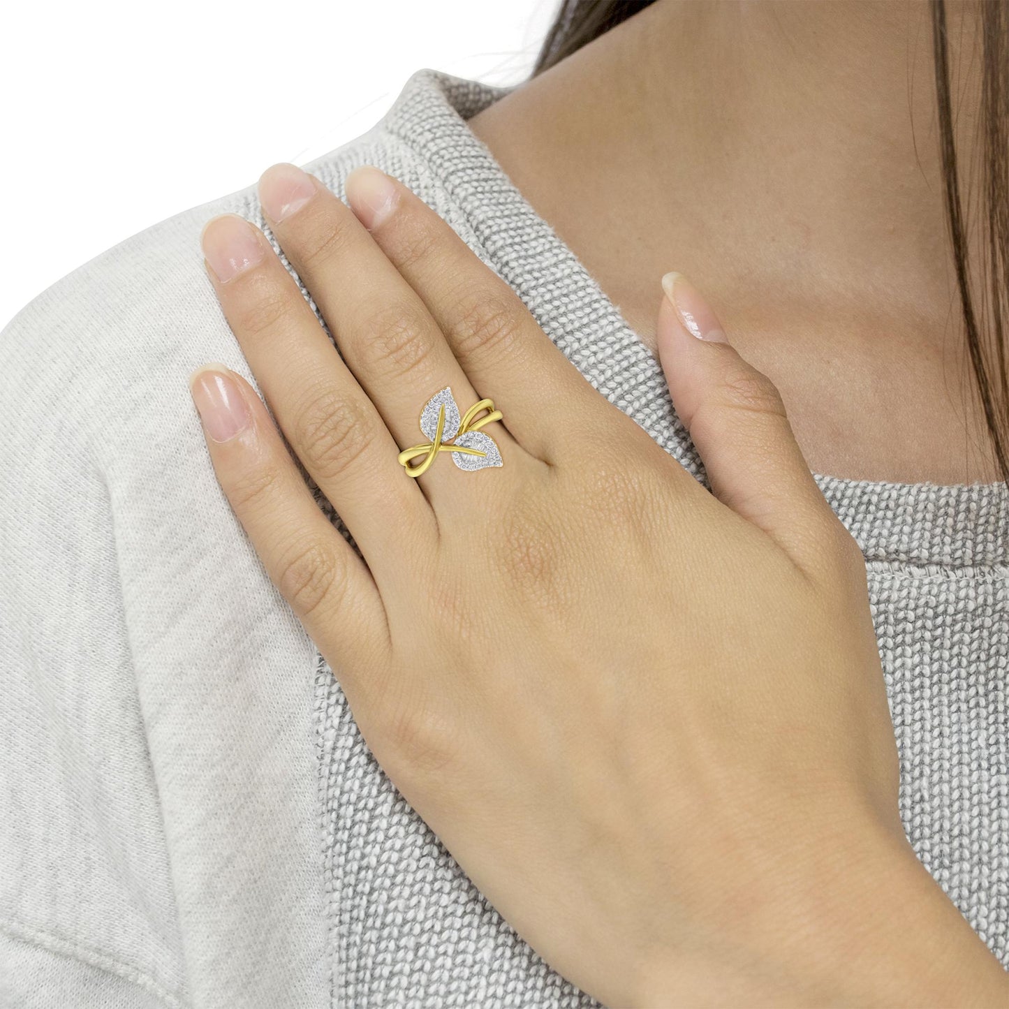 10K Yellow Gold 3/8 Cttw Round and Baguette-Cut Diamond Leaf Cocktail Ring (I-J