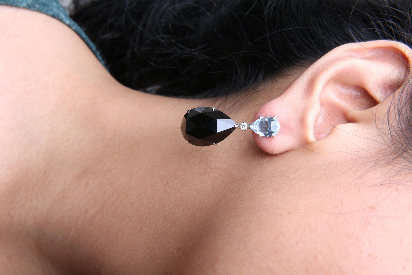 18K White Gold 1/5 Cttw Diamond with Pear Cut Sky Blue Topaz and Pear-Cut Black