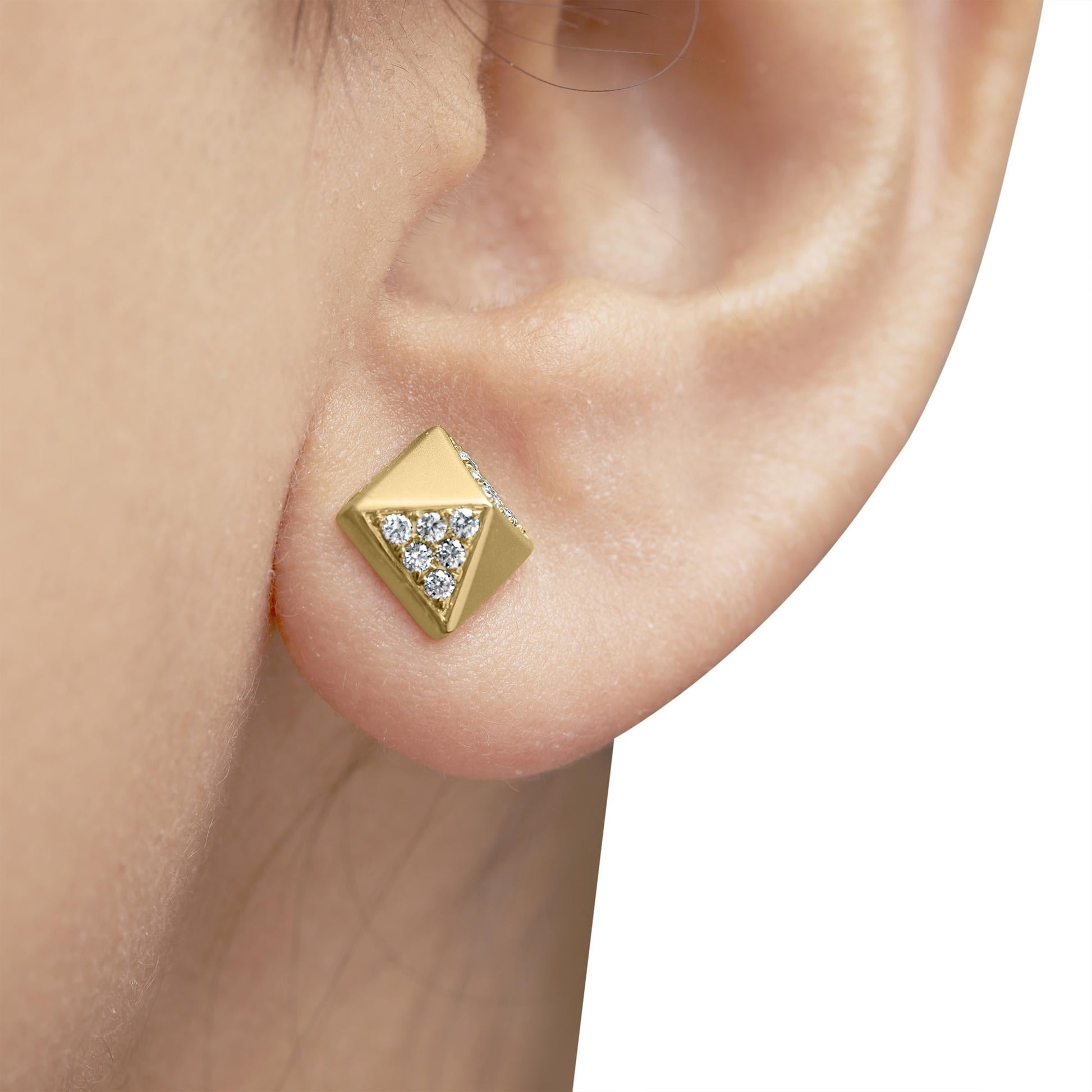 14K Yellow Gold 1/4 Cttw Diamond Pyramid Stud Earring (G-H Color SI1-SI2